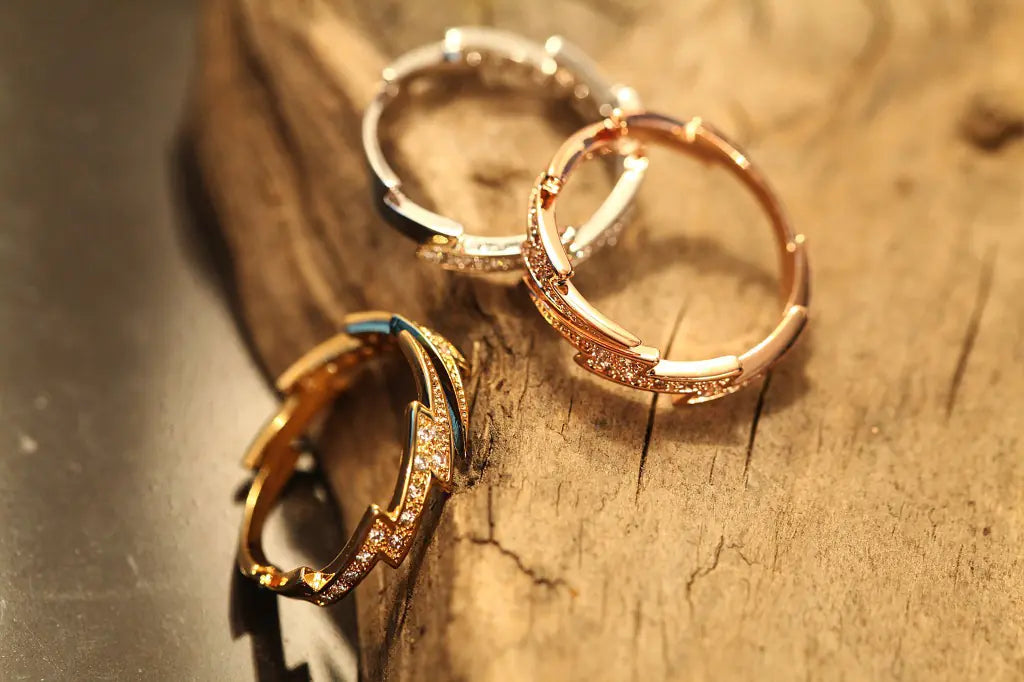 Ladies' Elegant Alloy Ring