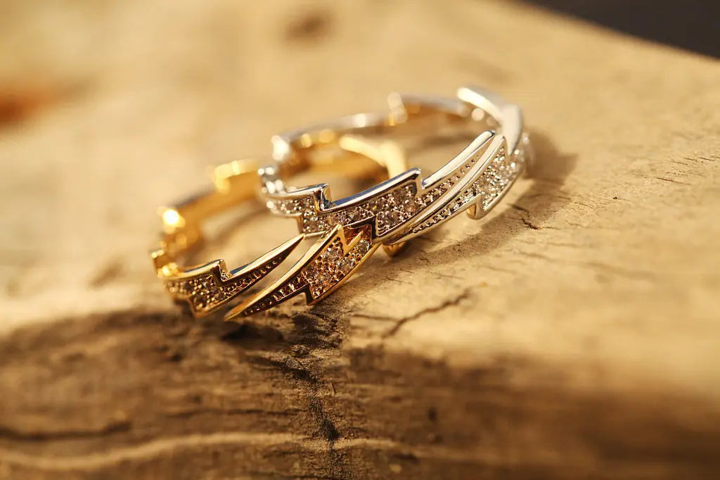 Ladies' Elegant Alloy Ring